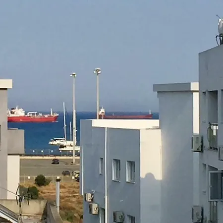 Seafront Apart. * Larnaca